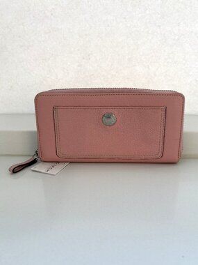 Coach Chelsea Pebbled Leather Accordion Zip Around Wallet Blush Pink 40596 NEW